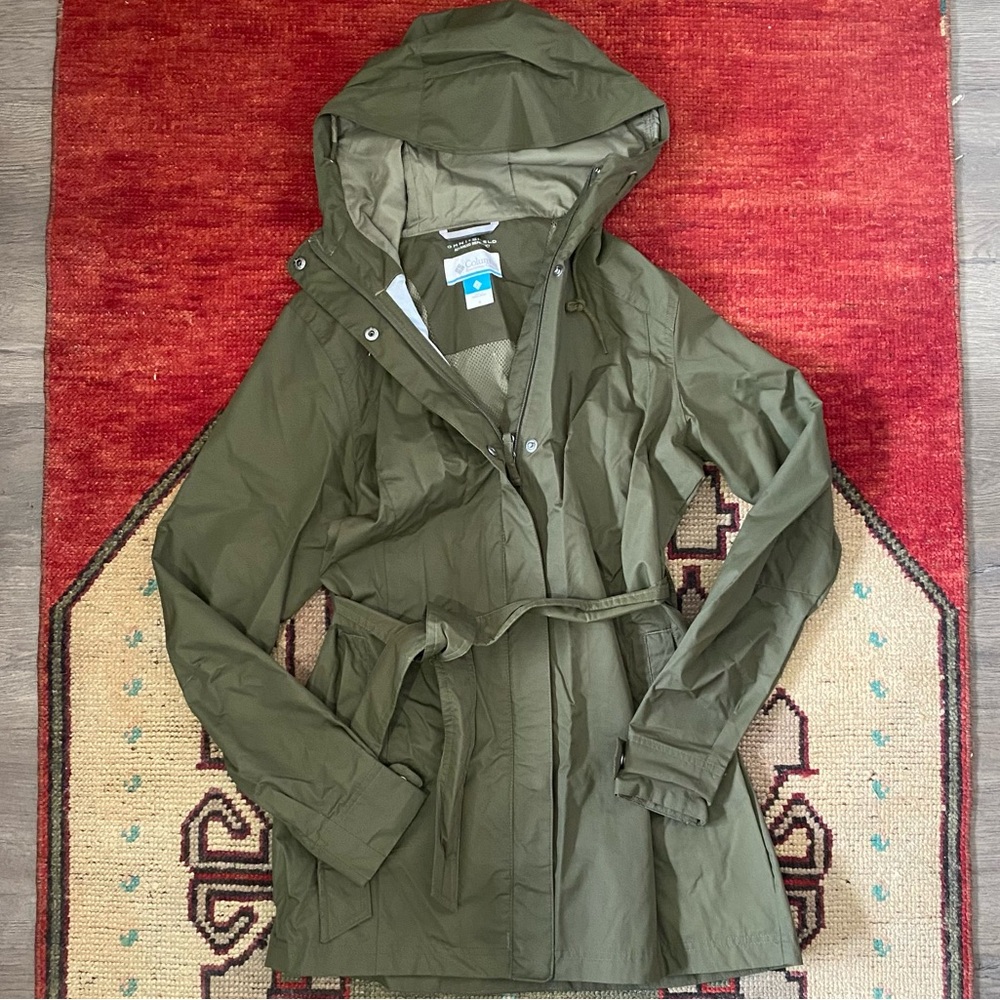 NWOT Columbia Windbreaker
